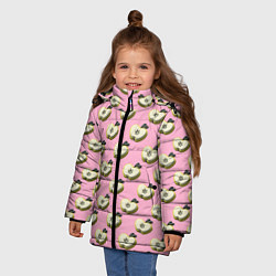 Куртка зимняя для девочки Яблочные дольки на розовом фоне с эффектом 3D, цвет: 3D-светло-серый — фото 2
