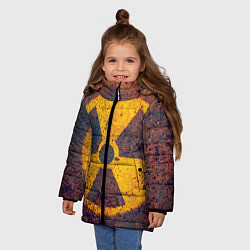 Куртка зимняя для девочки Радиактивно!, цвет: 3D-черный — фото 2