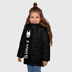 Куртка зимняя для девочки Stray glitch на темном фоне: вертикально, цвет: 3D-черный — фото 2