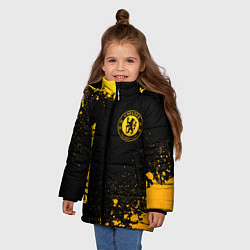 Куртка зимняя для девочки Chelsea - gold gradient: символ и надпись вертикал, цвет: 3D-черный — фото 2
