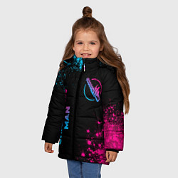 Куртка зимняя для девочки Chainsaw Man - neon gradient: надпись, символ, цвет: 3D-черный — фото 2