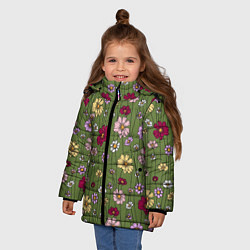 Куртка зимняя для девочки Летний луг - паттерн, цвет: 3D-черный — фото 2