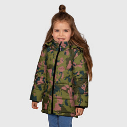 Куртка зимняя для девочки Камуфляжный паттерн зеленый с розовыми пятнами, цвет: 3D-светло-серый — фото 2