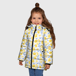 Куртка зимняя для девочки Летний вайб - паттерн лимонов, цвет: 3D-черный — фото 2