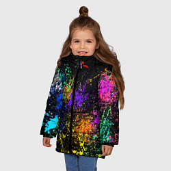 Куртка зимняя для девочки Брызги красок, цвет: 3D-черный — фото 2
