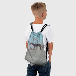 Рюкзак-мешок Лошадь почему мем на берегу, цвет: 3D-принт — фото 2