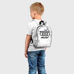 Детский рюкзак Audi speed на светлом фоне со следами шин, цвет: 3D-принт — фото 2