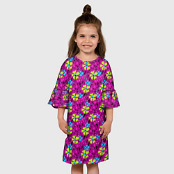 Платье клеш для девочки Цветочный узор на малиновом фоне, цвет: 3D-принт — фото 2