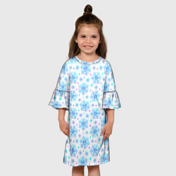 Платье клеш для девочки Снежинки с цветными звездами на белом фоне, цвет: 3D-принт — фото 2
