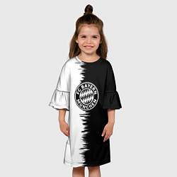 Платье клеш для девочки Бавария Мюнхен черно белые штрихи, цвет: 3D-принт — фото 2