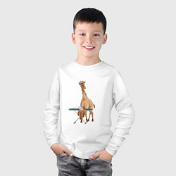 Лонгслив хлопковый детский Жираф гладит утюгом одежду, цвет: белый — фото 2