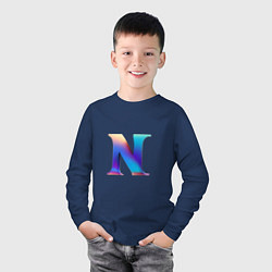 Лонгслив хлопковый детский Буква N градиент - нейросеть, цвет: тёмно-синий — фото 2