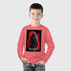 Лонгслив хлопковый детский Assassins creed на фоне красной стены, цвет: коралловый — фото 2