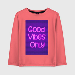 Детский лонгслив Неоновая надпись good vibes only и кирпичная стена