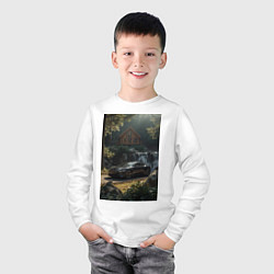 Лонгслив хлопковый детский Черный суперкар возле коттеджа в лесу, цвет: белый — фото 2