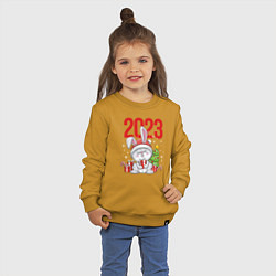 Свитшот хлопковый детский Зайчик с елочкой 2023, цвет: горчичный — фото 2