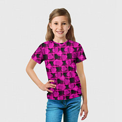 Футболка детская Black and pink hearts pattern on checkered, цвет: 3D-принт — фото 2