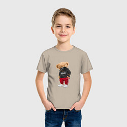 Футболка хлопковая детская Крутой медвежонок в спортивках, цвет: миндальный — фото 2