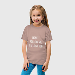 Футболка хлопковая детская Dont follow me Im lost too, цвет: пыльно-розовый — фото 2