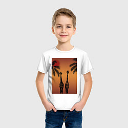 Футболка хлопковая детская Жирафы и пальмы на закате, цвет: белый — фото 2