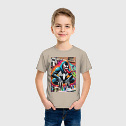 Футболка хлопковая детская Веном сидит на кортах - граффити, цвет: миндальный — фото 2