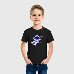 Футболка хлопковая детская Космонавт с флажком, цвет: черный — фото 2