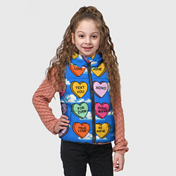 Детский жилет Валентинки конфетки сердечки с посланиями, цвет: 3D-черный — фото 2
