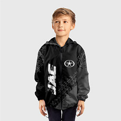 Ветровка с капюшоном детская JAC speed на темном фоне со следами шин: надпись,, цвет: 3D-черный — фото 2