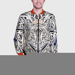 Бомбер мужской БЕЛАЯ ЭТНИЧЕСКА ЛИСА WHITE FOX, цвет: 3D-красный — фото 2