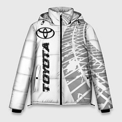 Мужская зимняя куртка Toyota speed на светлом фоне со следами шин: по-ве