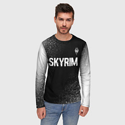 Лонгслив мужской Skyrim glitch на темном фоне посередине, цвет: 3D-принт — фото 2