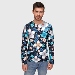 Лонгслив мужской Сине-белые цветы на чёрном фоне, цвет: 3D-принт — фото 2