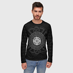 Лонгслив мужской Оберег в узоре и руны, цвет: 3D-принт — фото 2