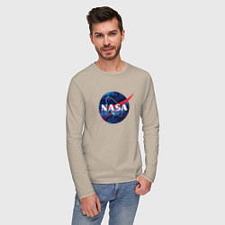 Лонгслив хлопковый мужской NASA: Cosmic Logo, цвет: миндальный — фото 2