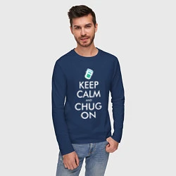 Лонгслив хлопковый мужской Keep Calm & Chug on, цвет: тёмно-синий — фото 2