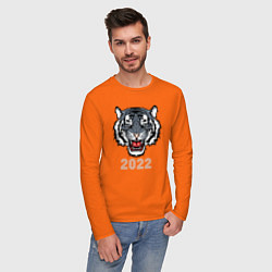 Лонгслив хлопковый мужской Голубой водяной тигр 2022 цвета оранжевый — фото 2