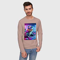 Лонгслив хлопковый мужской Капибара игроман - неоновое свечение, цвет: пыльно-розовый — фото 2
