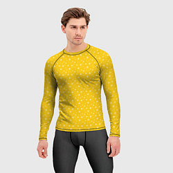 Рашгард мужской Жёлтый со звёздочками, цвет: 3D-принт — фото 2