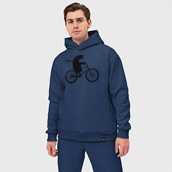 Мужской костюм оверсайз Ежик на велосипеде, цвет: тёмно-синий — фото 2