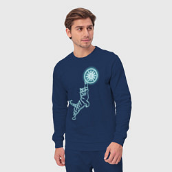 Костюм хлопковый мужской Ада Кардано с тигром в неоновом свечении, цвет: тёмно-синий — фото 2