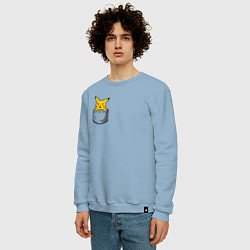 Свитшот хлопковый мужской Пикачу в кармане арт, цвет: мягкое небо — фото 2