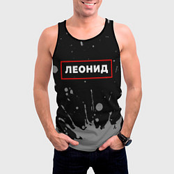 Майка-безрукавка мужская Леонид - в красной рамке на темном, цвет: 3D-черный — фото 2