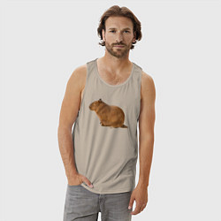 Майка мужская хлопок Капибара сидит и спит, цвет: миндальный — фото 2