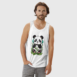 Майка мужская хлопок Медвежонок панды в наушниках, цвет: белый — фото 2