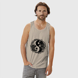 Майка мужская хлопок Две рыбы инь янь символ, цвет: миндальный — фото 2