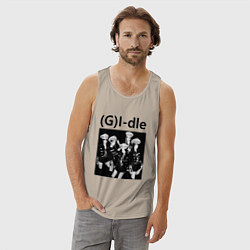 Майка мужская хлопок G I-dle группа в стиле империи, цвет: миндальный — фото 2