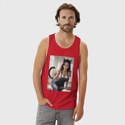 Майка мужская хлопок Девушка-кошечка в комбинезоне, цвет: красный — фото 2