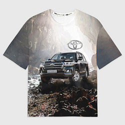 Футболка оверсайз мужская Toyota Land Cruiser 200 в пещере со скальными рису, цвет: 3D-принт