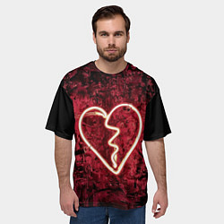 Футболка оверсайз мужская Абстрактное неоновое сердце в механической тьме, цвет: 3D-принт — фото 2