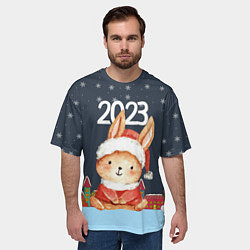 Футболка оверсайз мужская Зайчик в новогоднем костюме, цвет: 3D-принт — фото 2